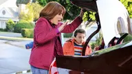 The Middle (La berline) S3 (14/24)