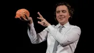 Alex Vizorek est une dernière fois une oeuvre d'art