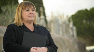 La stagiaire (La vie est ailleurs) S8 (1/6)