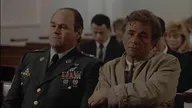 Columbo (Grandes manoeuvres et petits soldats) S8 (4/4)