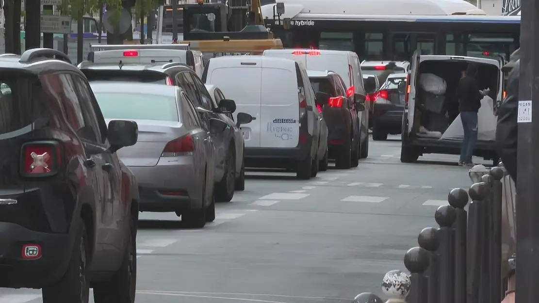 Embouteillages, parkings : dans l'enfer de la route