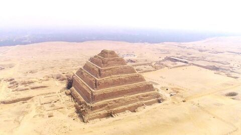 Pyramides : les mystères révélés