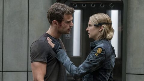 Divergente 3 : au-delà du mur