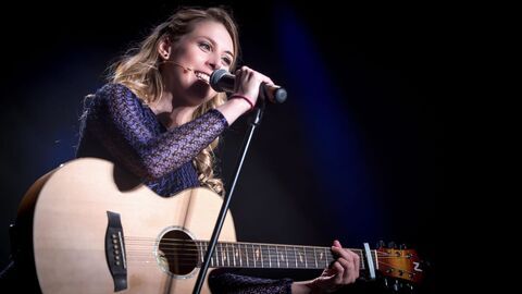 Laura Laune : Le diable est une gentille petite fille