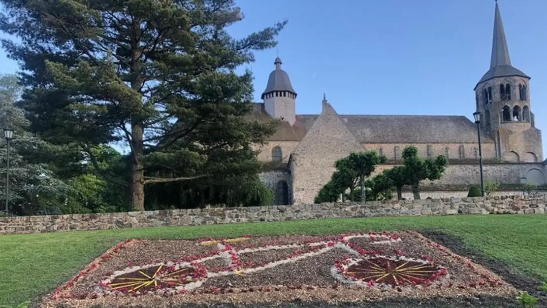 Mon village à l'heure du tour